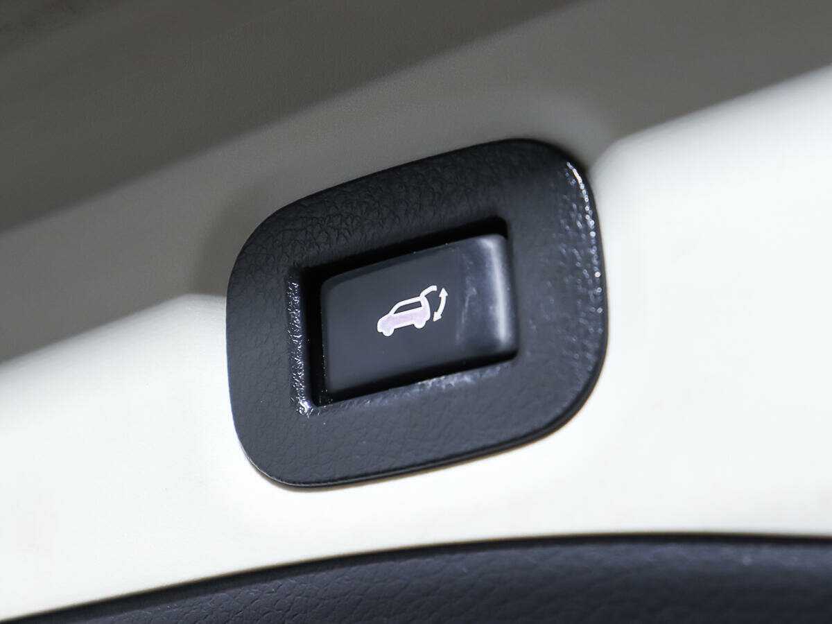 Б/У Ниссан Икс-Трейл 2016 года. Фото: #17