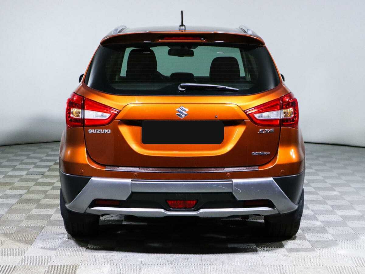 Б/У Сузуки С-Икс4 2017 года. Фото: #4