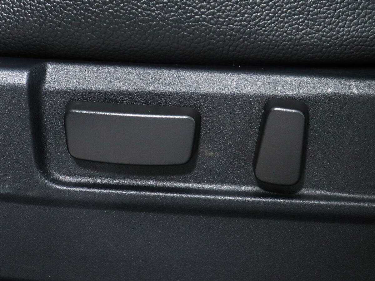 Б/У Митсубиши Оутлэндер 2016 года. Фото: #16