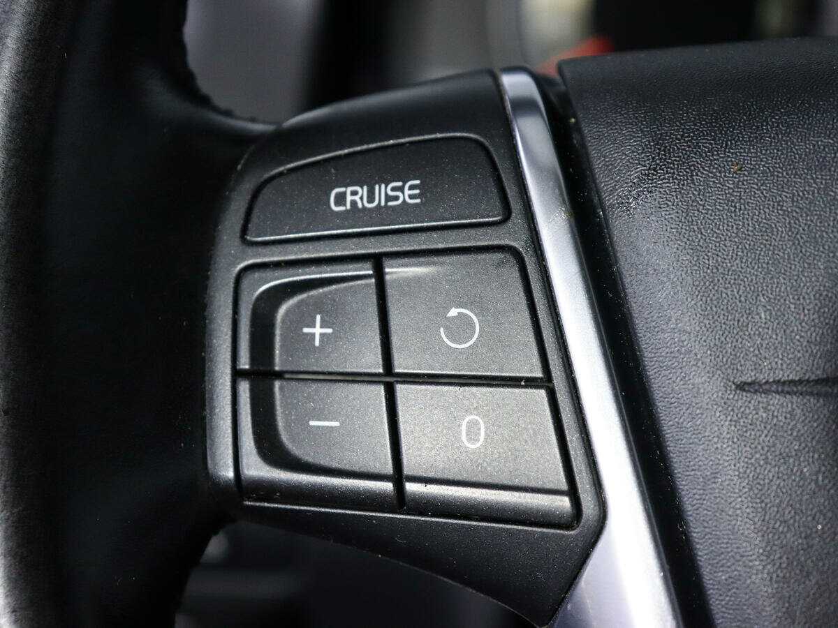 Б/У Вольво ИксЦ60 2012 года. Фото: #20