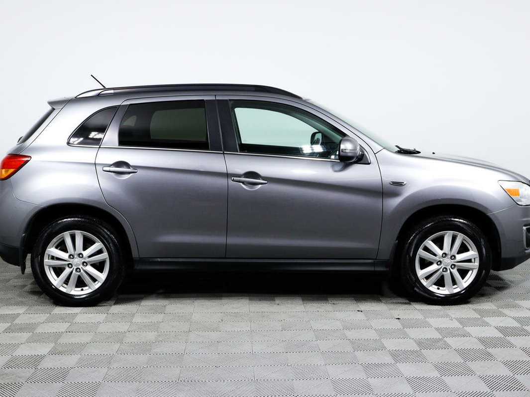 Б/У Митсубиши АС-Икс 2013 года. Фото: #3