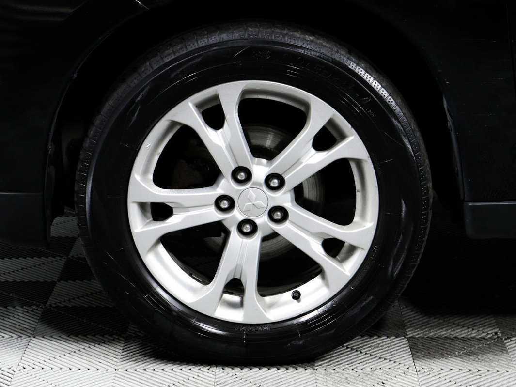 Б/У Митсубиши Оутлэндер 2013 года. Фото: #13