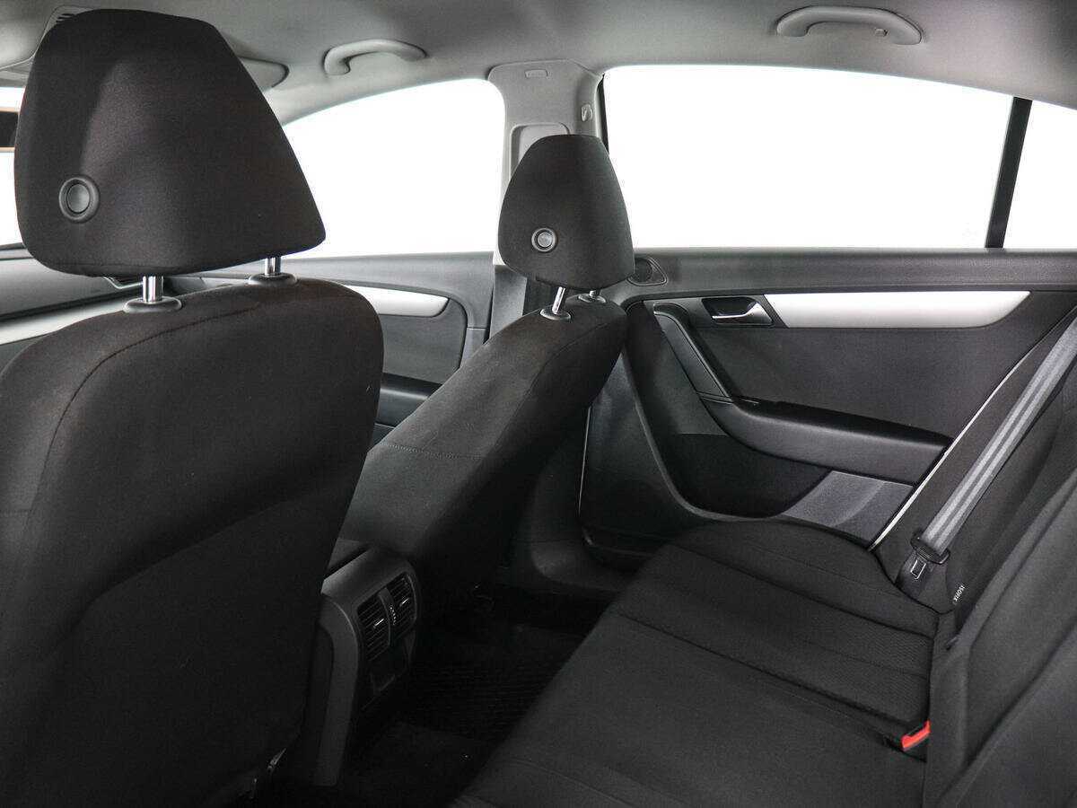 Б/У Фольксваген Пассат 2014 года. Фото: #11