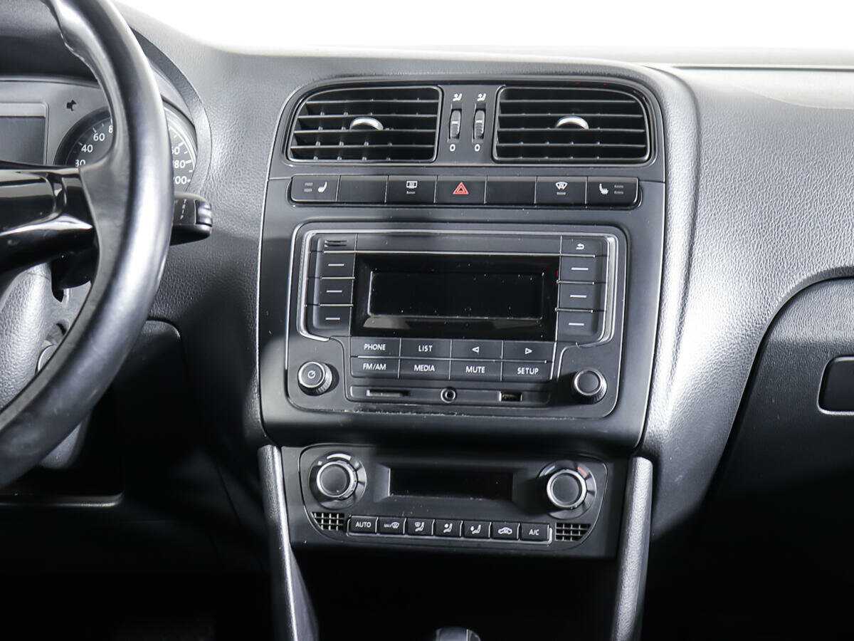 Б/У Фольксваген Поло 2017 года. Фото: #10