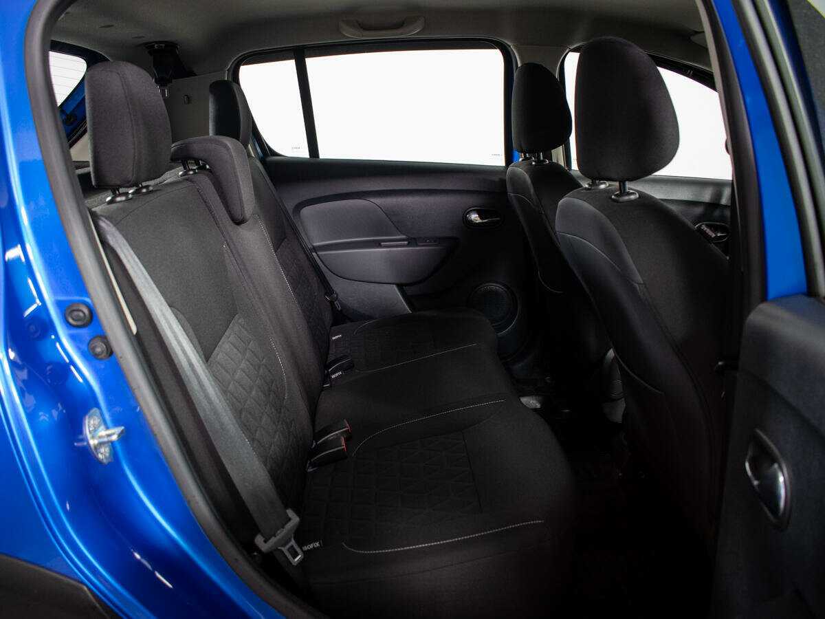 Б/У Рено Сандеро 2017 года. Фото: #9