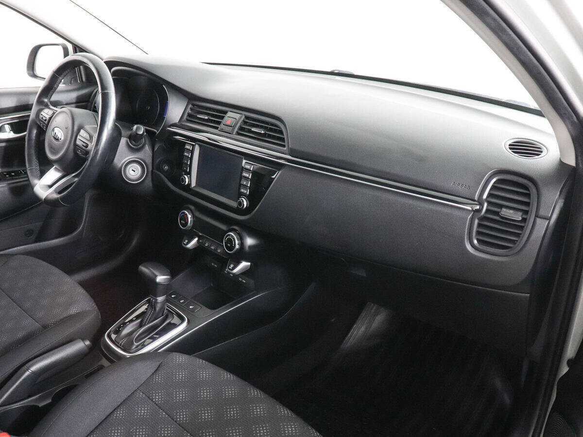 Б/У Киа Рио 2017 года. Фото: #9