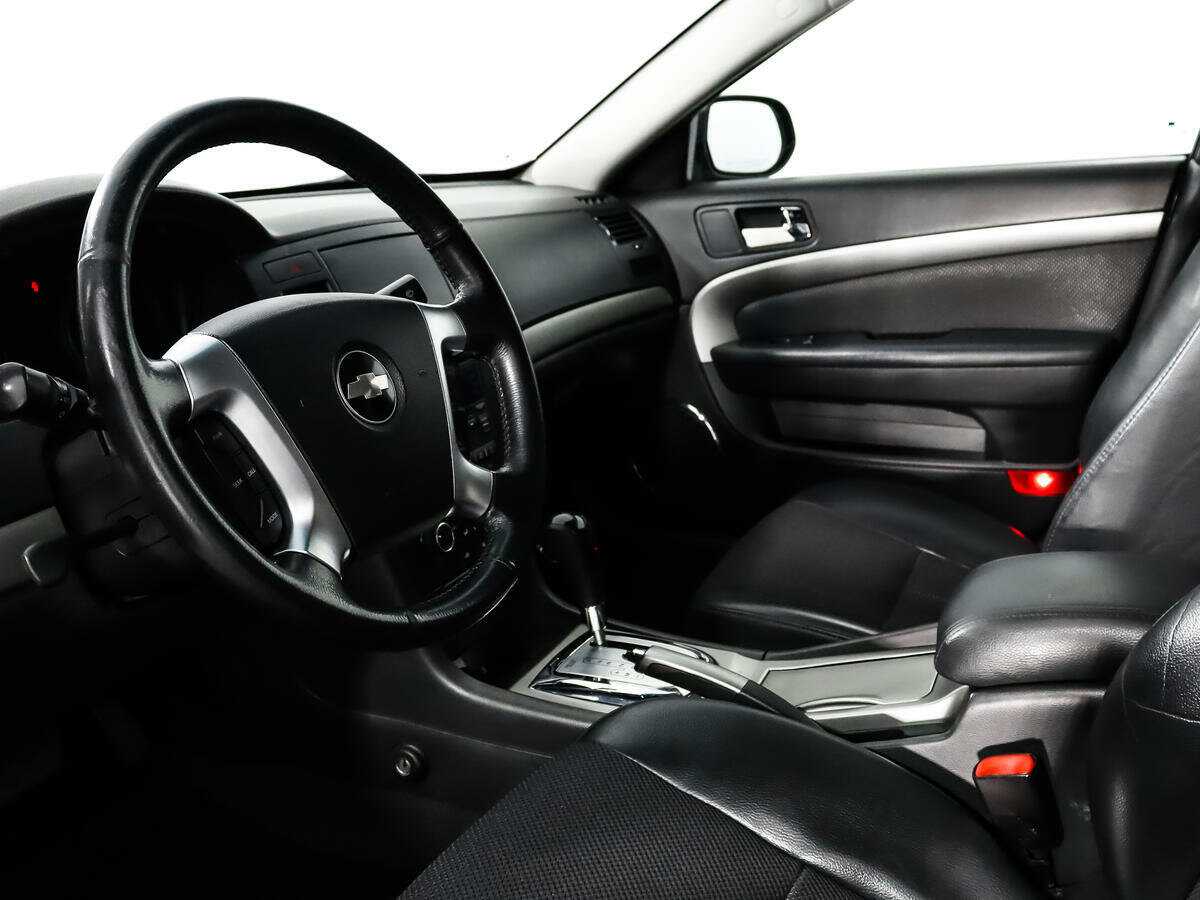 Б/У Шевроле Эпика 2012 года. Фото: #8