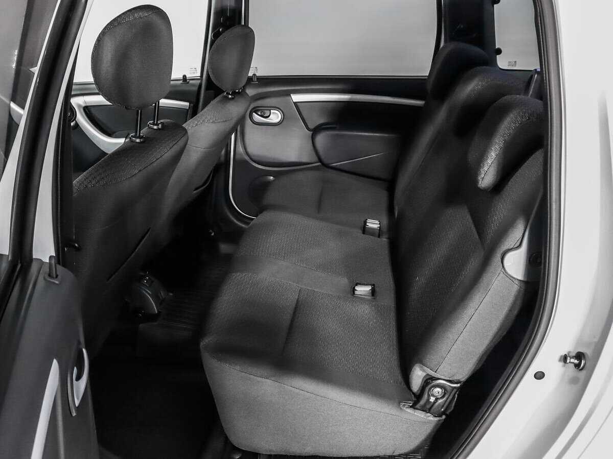 Б/У Лада (ВАЗ) Ларгус 2014 года. Фото: #9