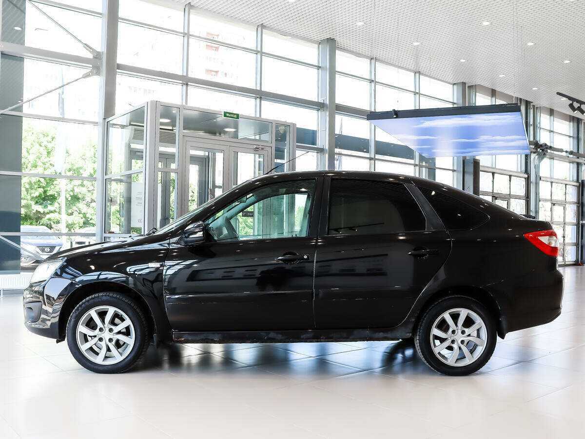 Б/У Лада (ВАЗ) Гранта 2016 года. Фото: #3