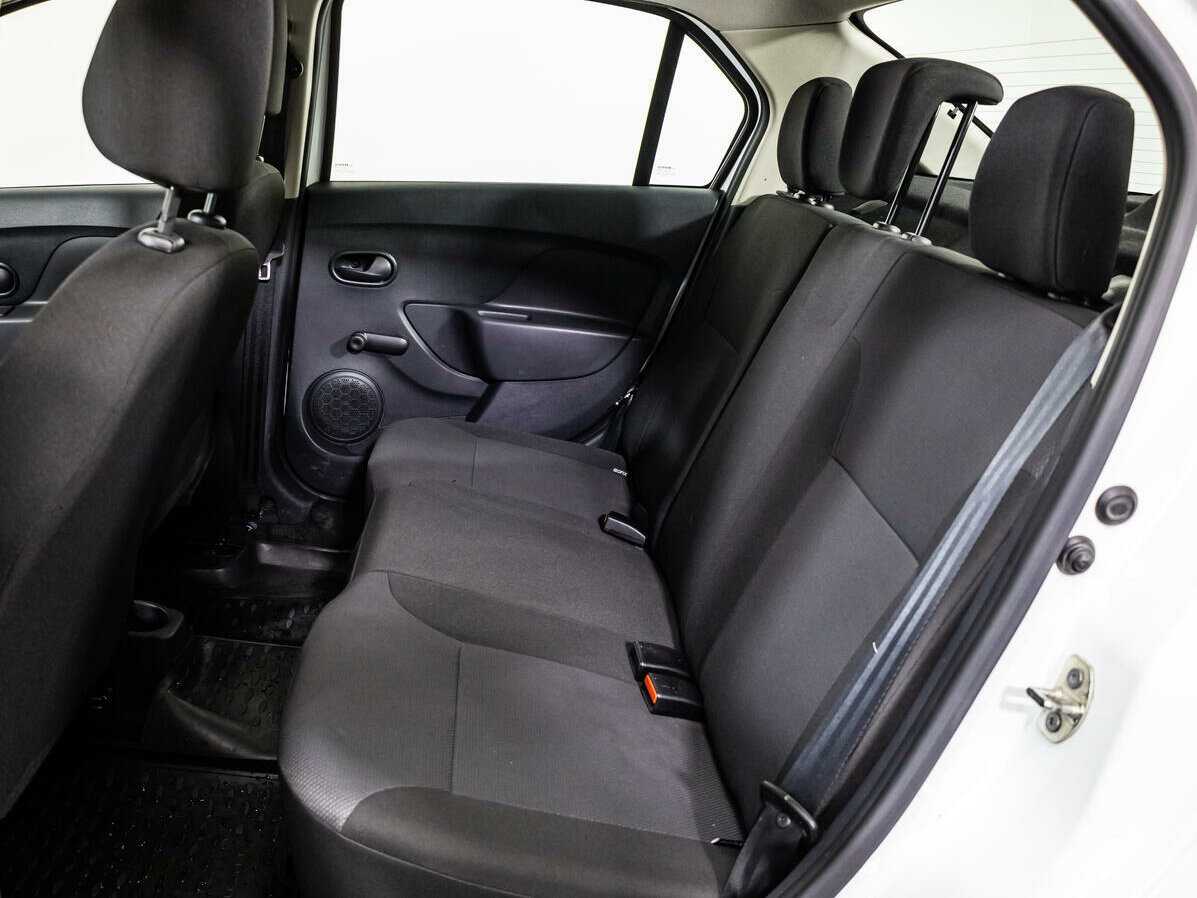 Б/У Рено Логан 2019 года. Фото: #9