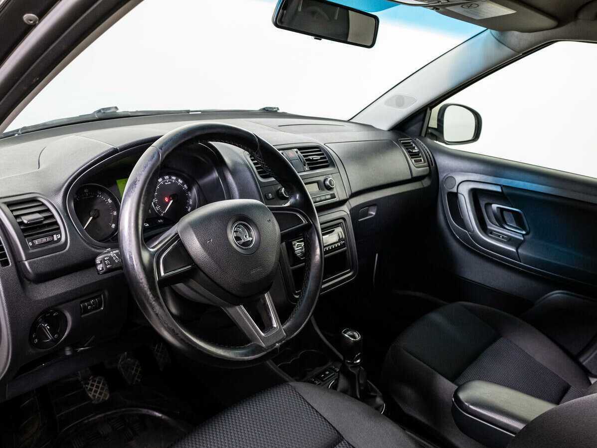 Б/У Шкода Фабия 2013 года. Фото: #10