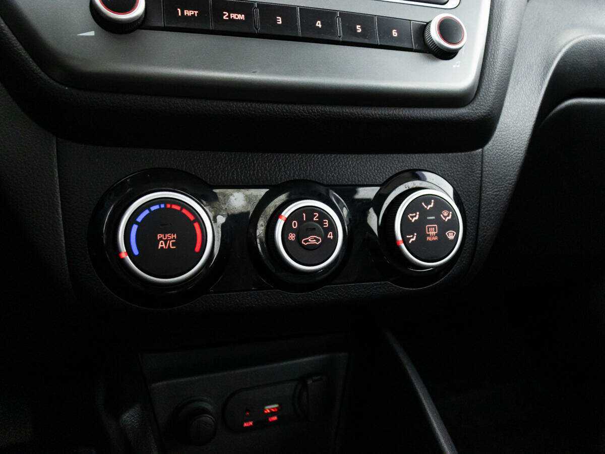 Б/У Киа Рио 2016 года. Фото: #14