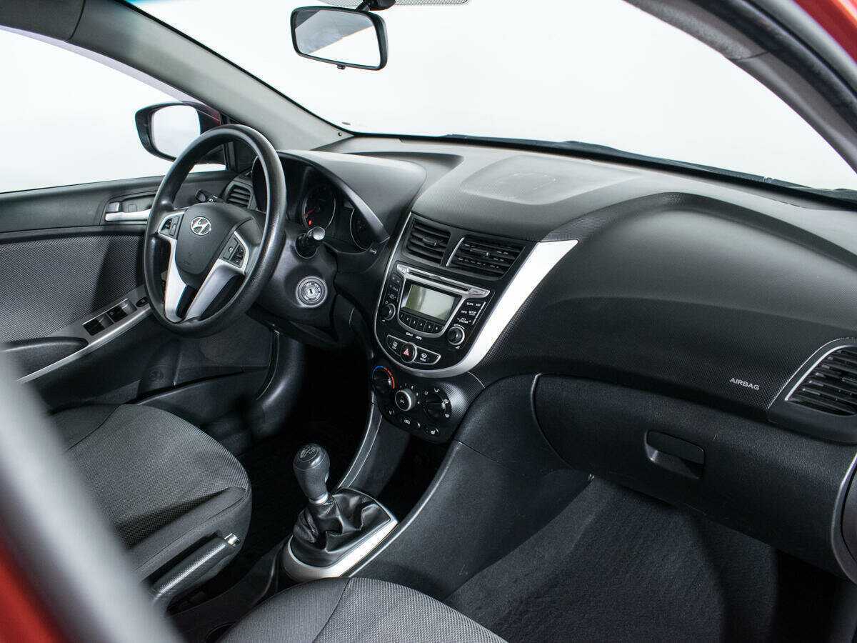 Б/У Хендай Солярис 2012 года. Фото: #8