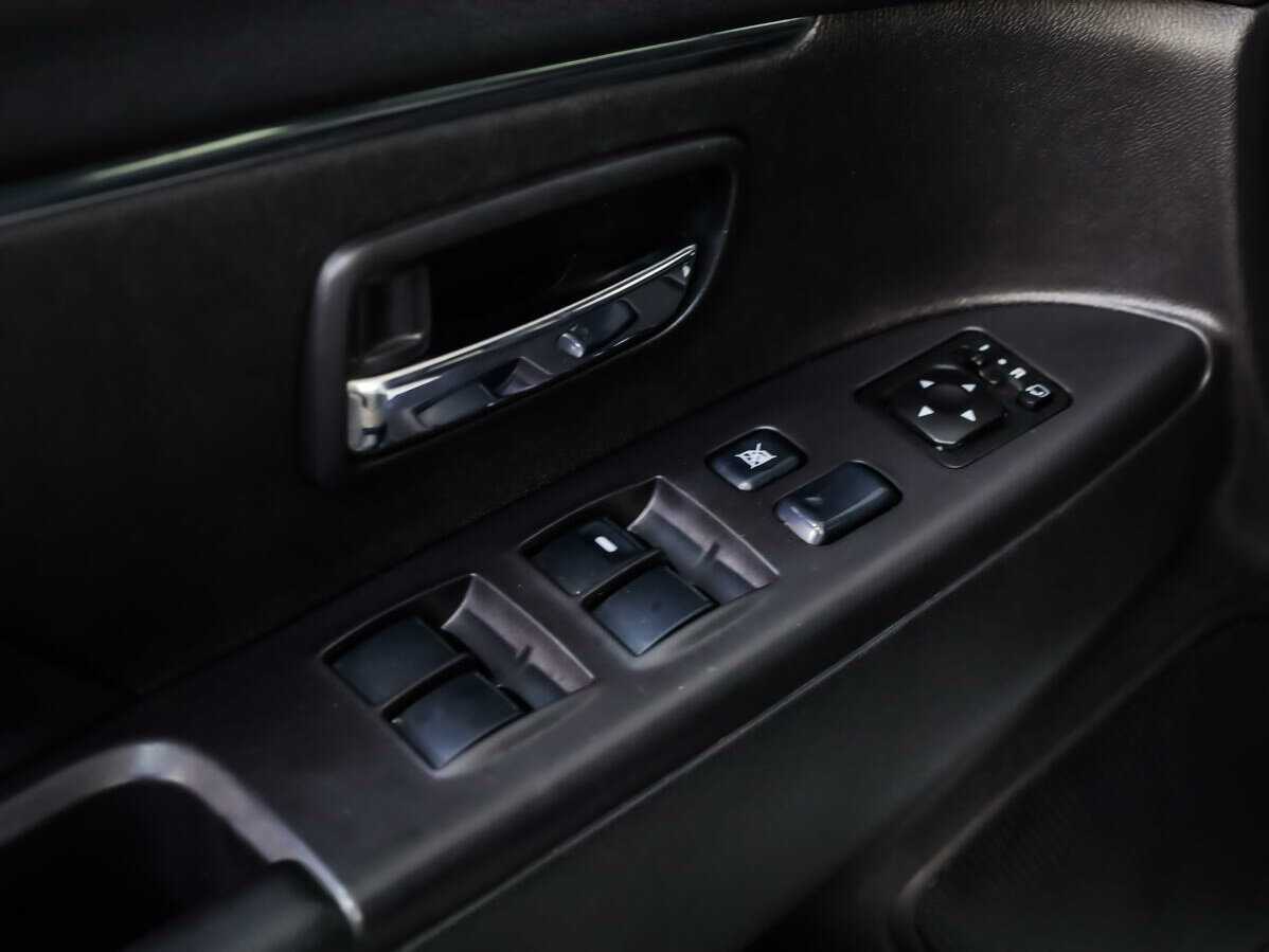 Б/У Митсубиши АС-Икс 2012 года. Фото: #15