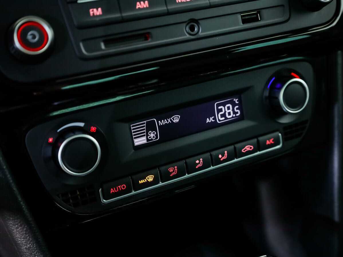 Б/У Фольксваген Поло 2017 года. Фото: #13