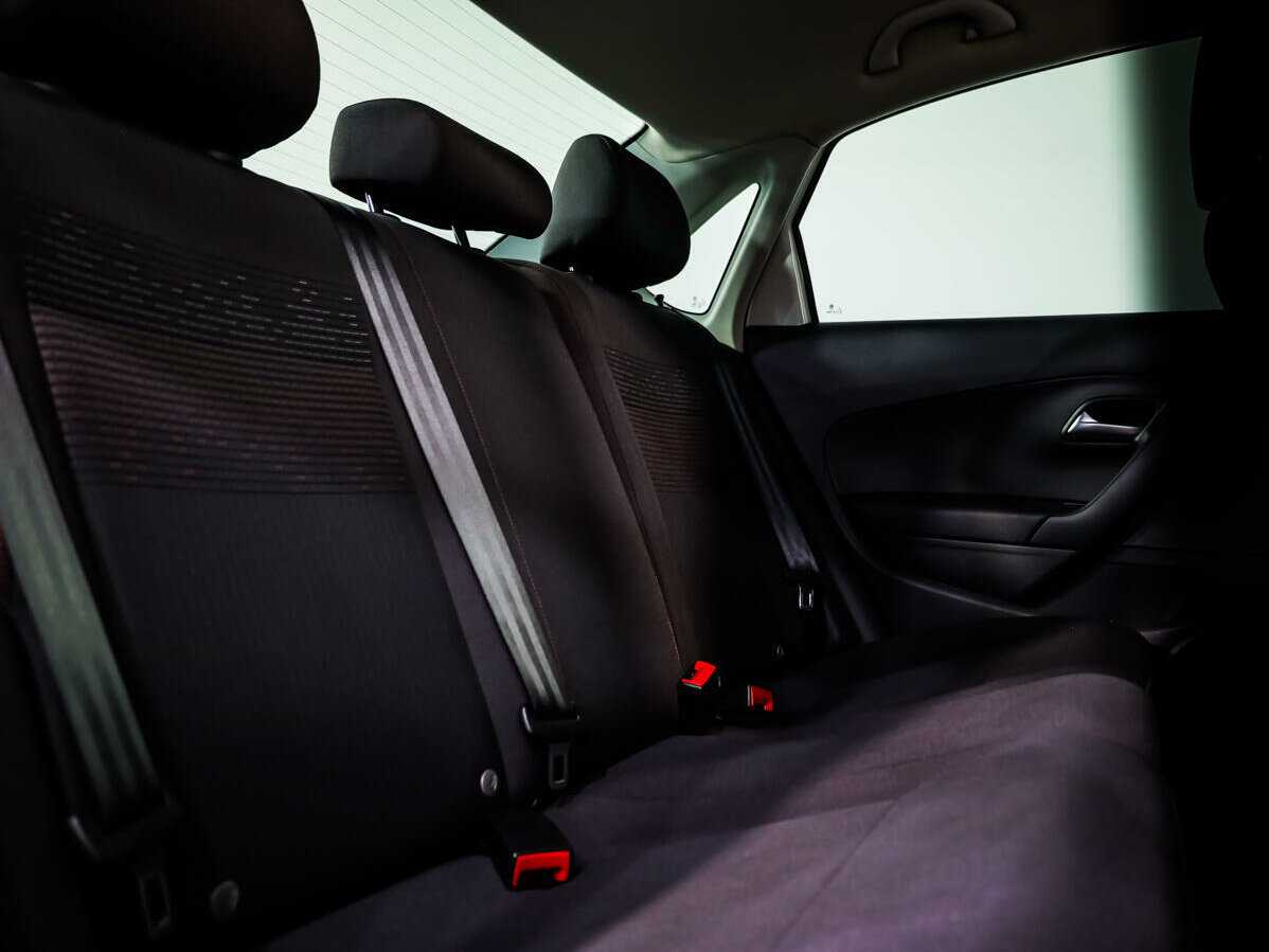 Б/У Фольксваген Поло 2017 года. Фото: #11