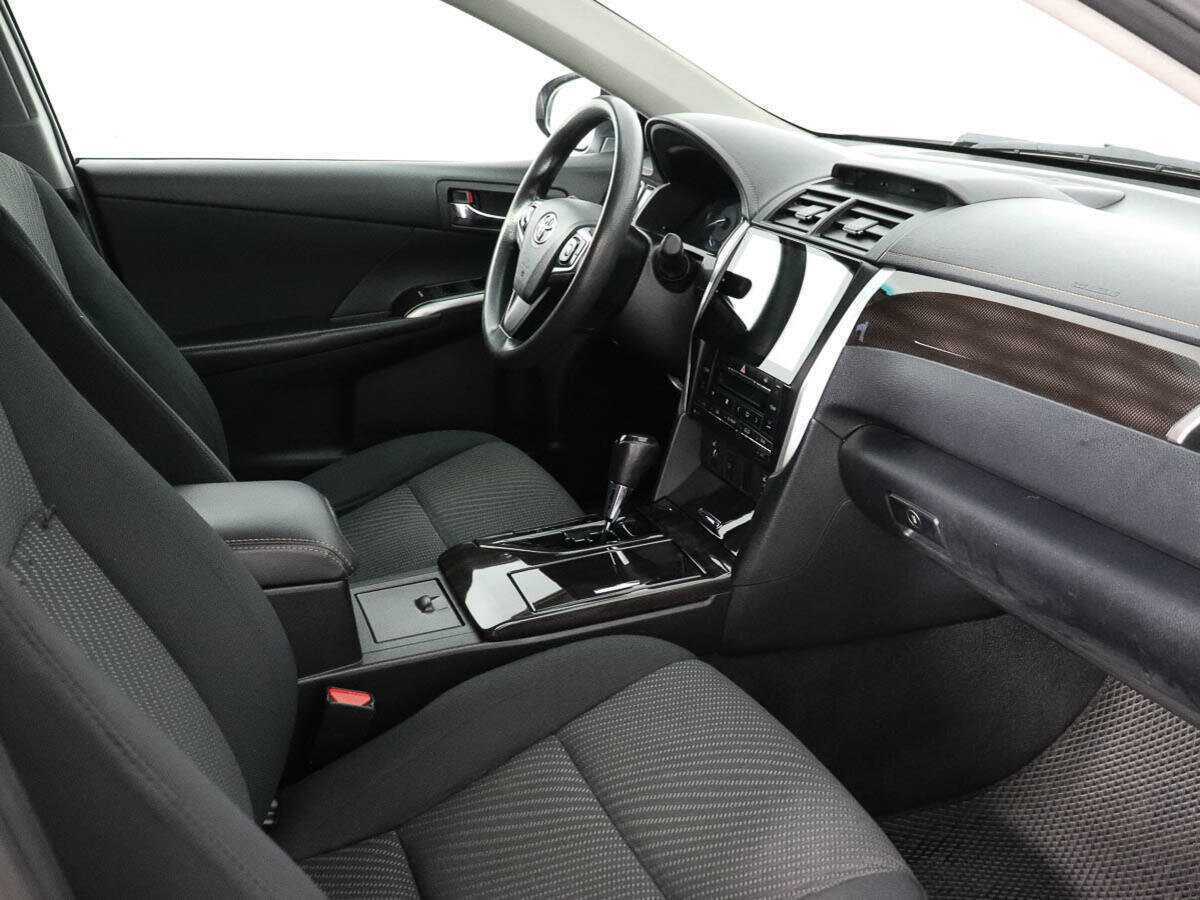 Б/У Тойота Камри 2015 года. Фото: #8