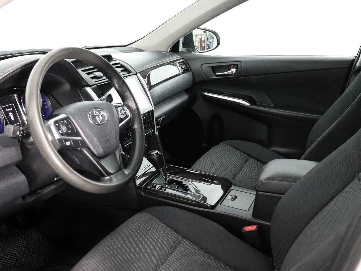 Б/У Тойота Камри 2015 года. Фото: #9