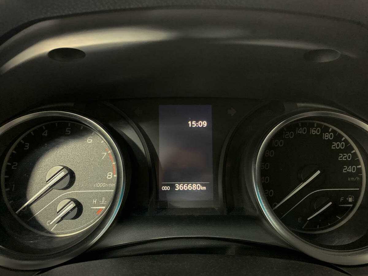 Б/У Тойота Камри 2021 года. Фото: #11