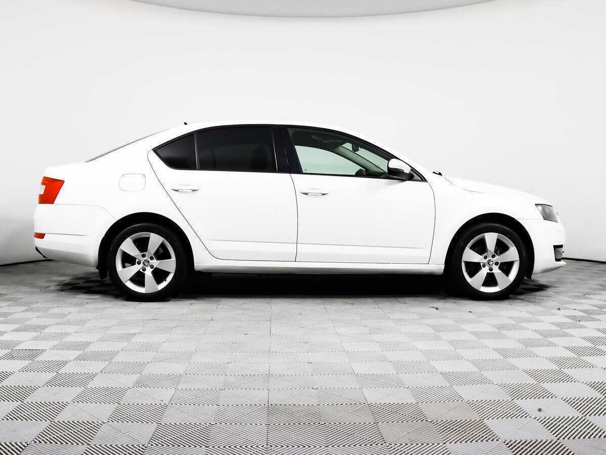 Б/У Шкода Октавия 2016 года. Фото: #3