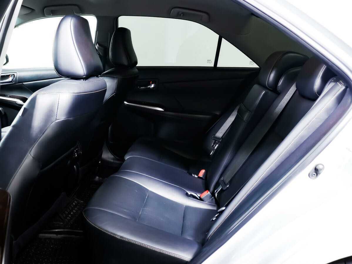 Б/У Тойота Камри 2015 года. Фото: #11