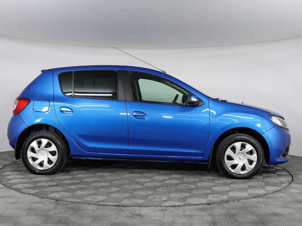 Б/У Рено Сандеро 2016 года. Фото: #3