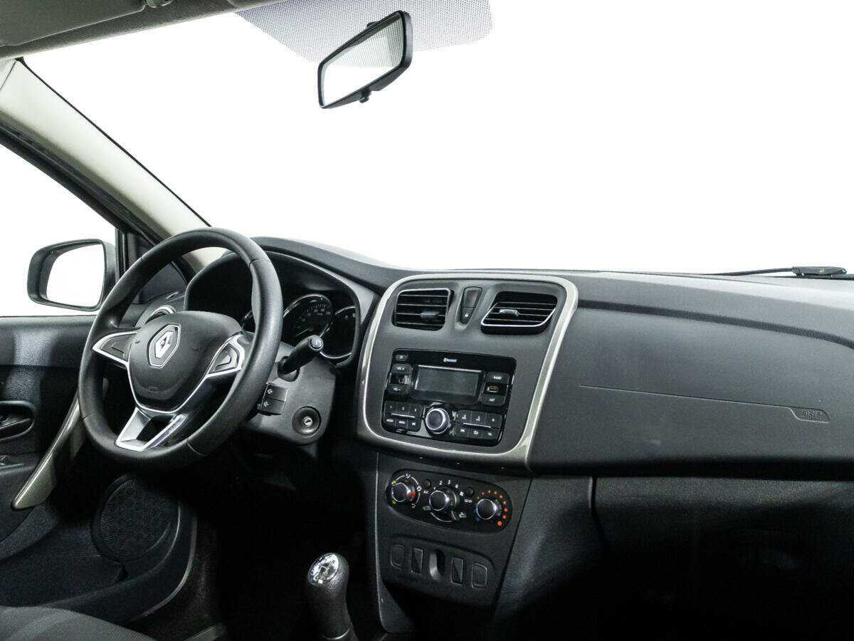 Б/У Рено Логан 2019 года. Фото: #8