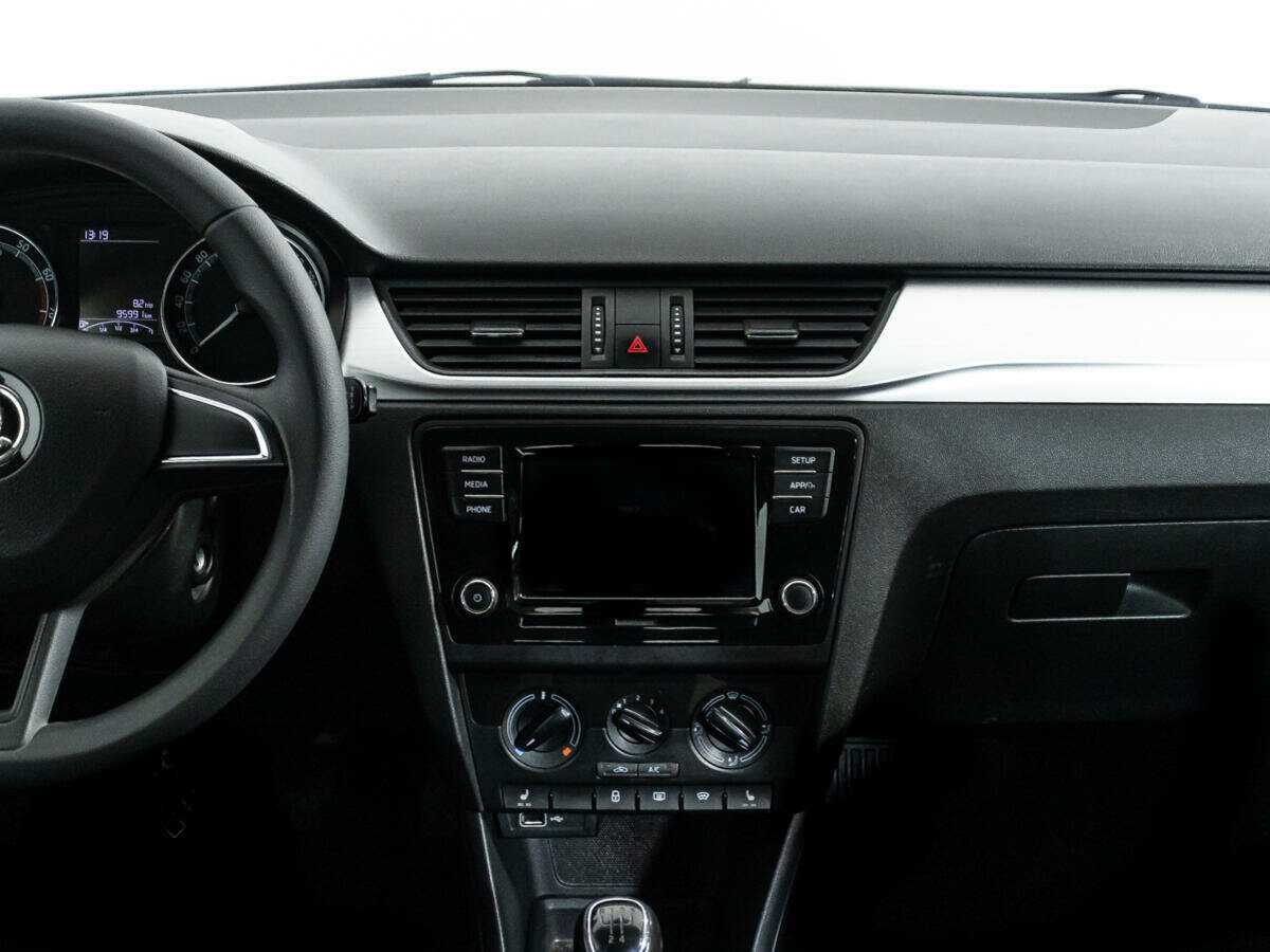 Б/У Шкода Рапид 2018 года. Фото: #13