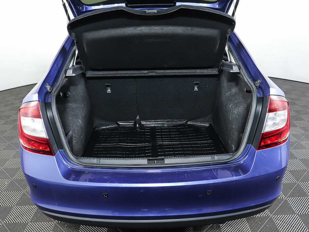 Б/У Шкода Рапид 2017 года. Фото: #2