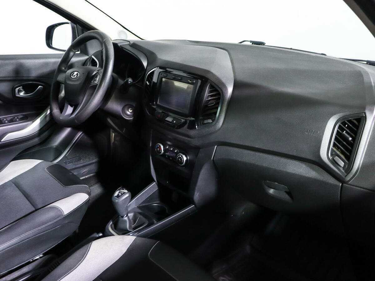 Б/У Лада (ВАЗ) ИКСРЭЙ 2016 года. Фото: #8