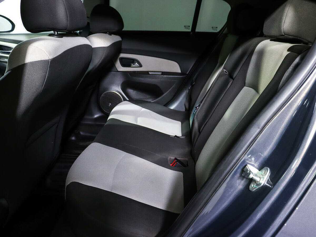 Б/У Шевроле Круз 2013 года. Фото: #9