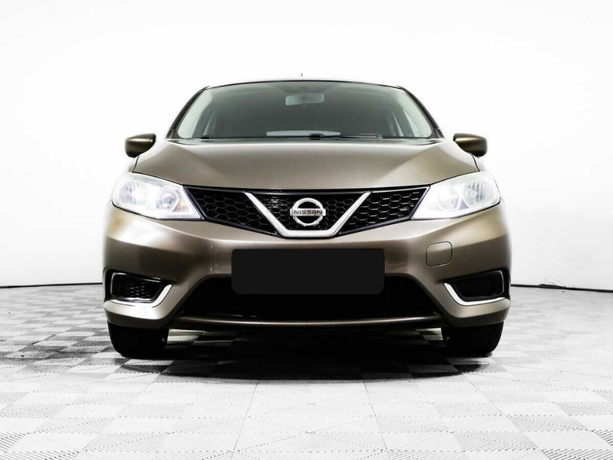 Б/У Ниссан Тиида 2015 года. Фото: #1