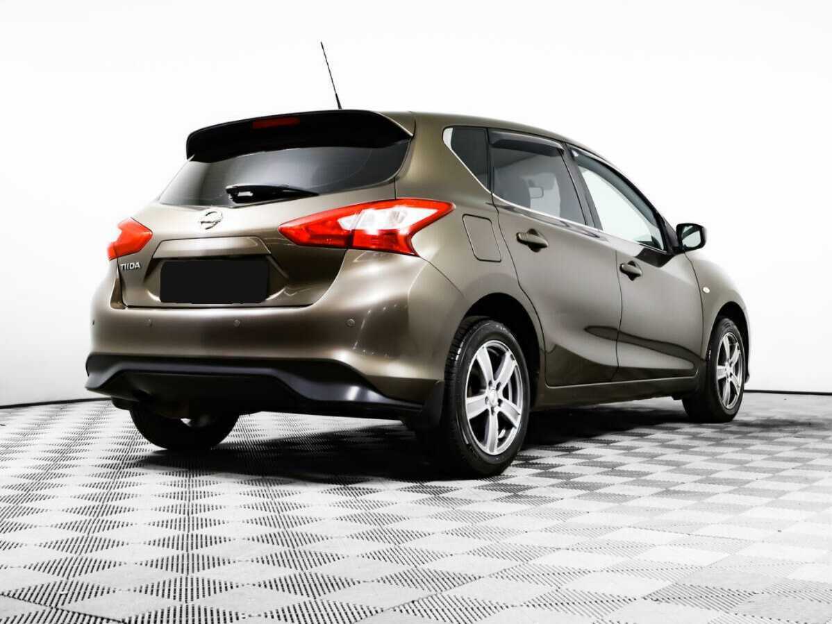 Б/У Ниссан Тиида 2015 года. Фото: #3