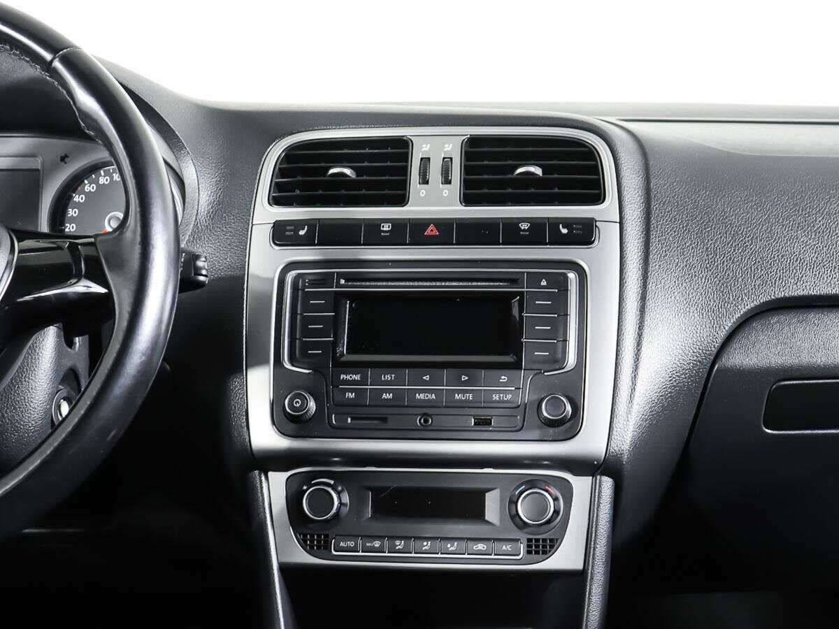 Б/У Фольксваген Поло 2016 года. Фото: #11