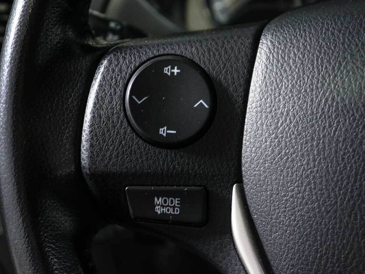 Б/У Тойота Королла 2016 года. Фото: #12