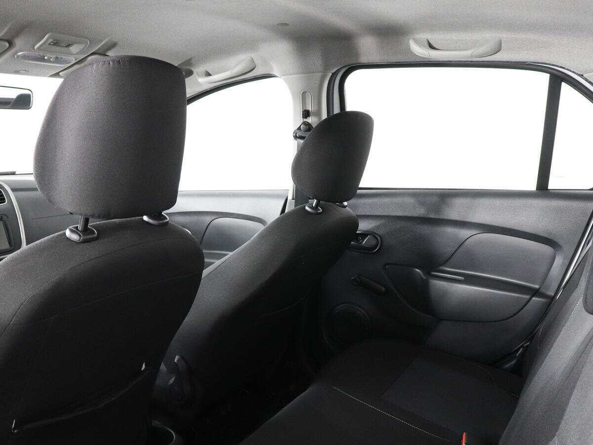 Б/У Рено Логан 2020 года. Фото: #11