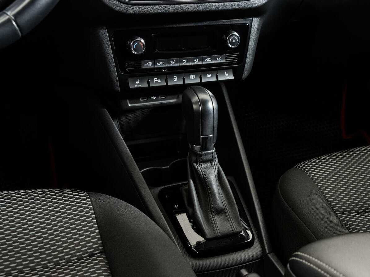 Б/У Фольксваген Поло 2021 года. Фото: #10