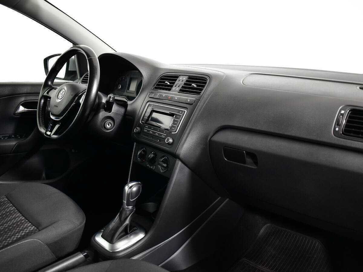 Б/У Фольксваген Поло 2017 года. Фото: #8