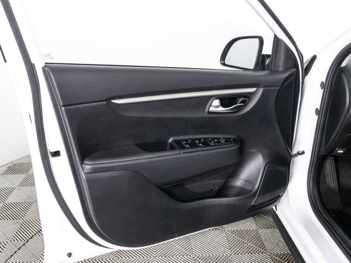 Б/У Киа Рио 2021 года. Фото: #22