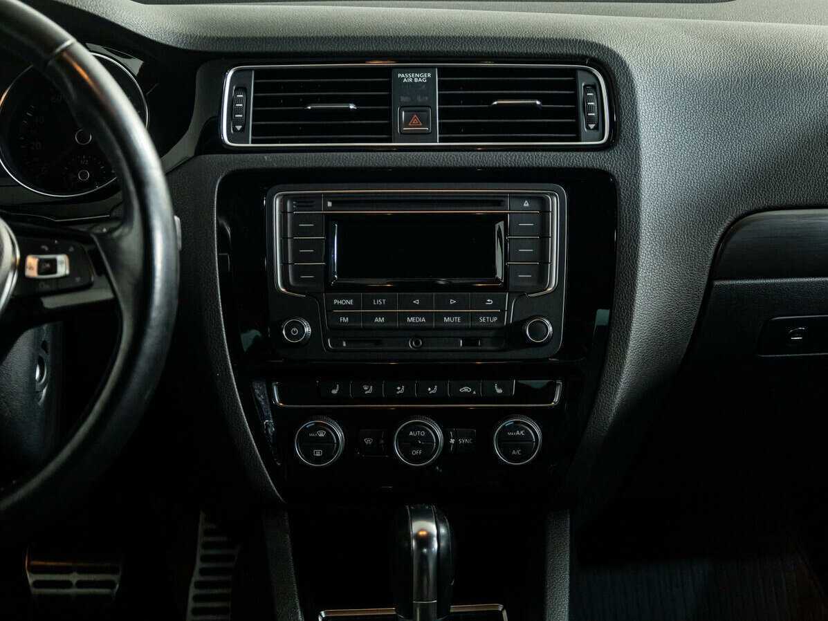 Б/У Фольксваген Джетта 2016 года. Фото: #12