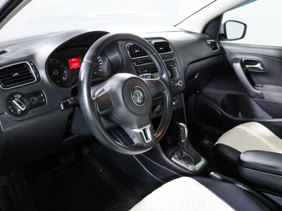 Б/У Фольксваген Поло 2012 года. Фото: #13