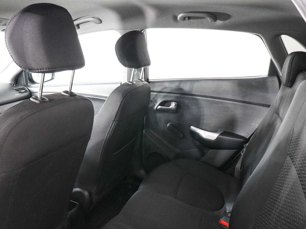 Б/У Киа Рио 2015 года. Фото: #7