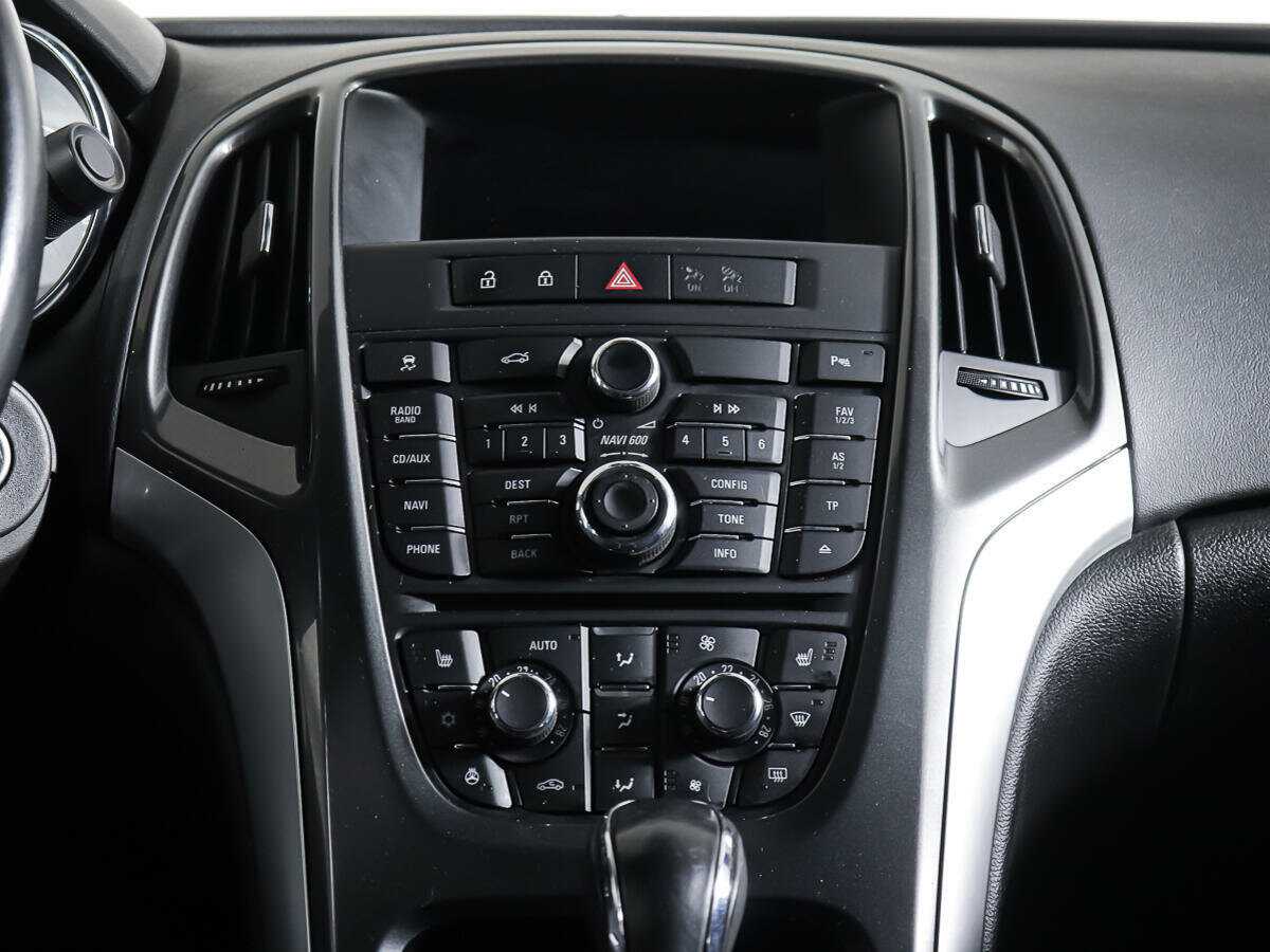 Б/У Опель Астра 2013 года. Фото: #10