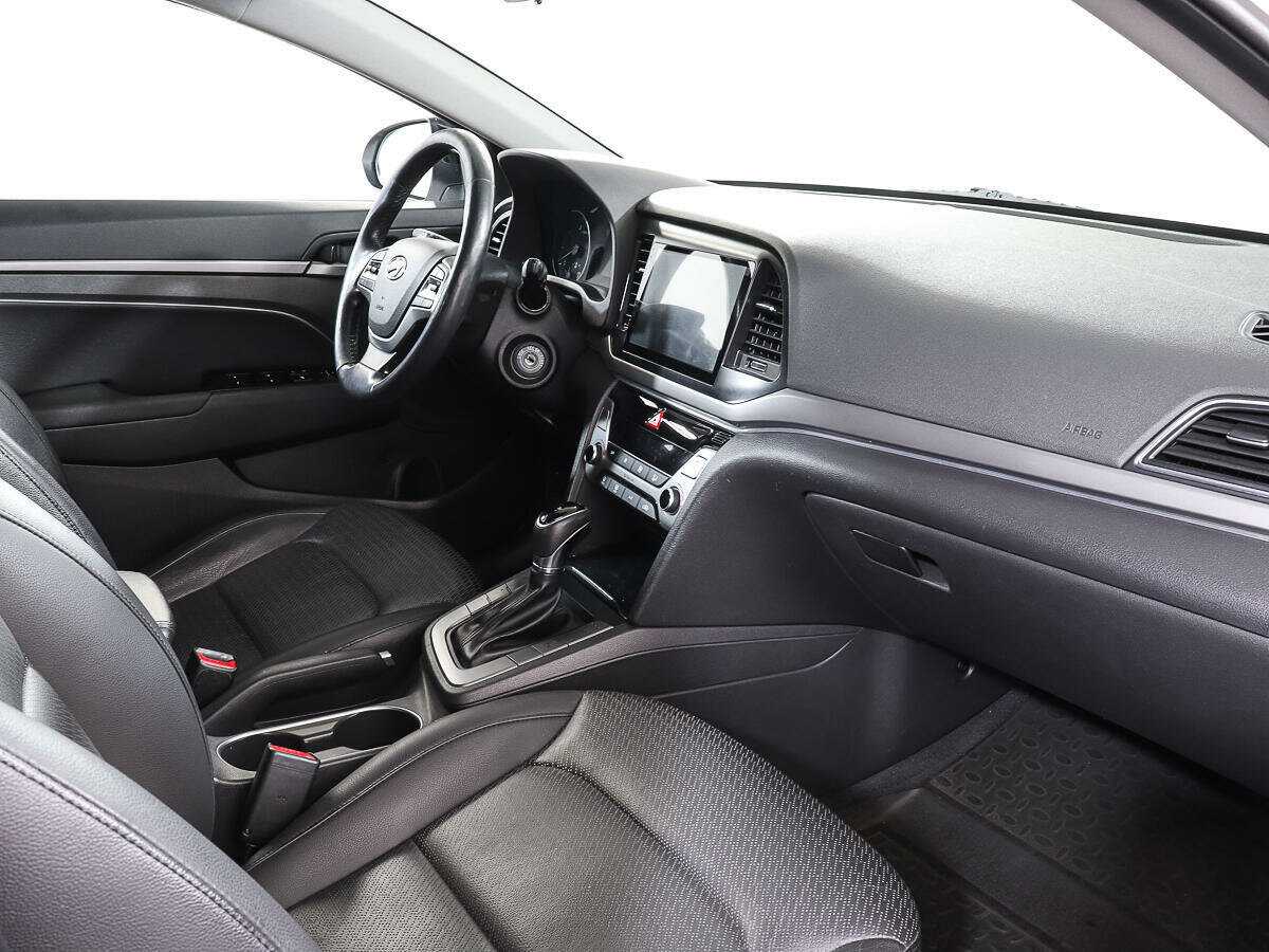 Б/У Хендай Елантра 2017 года. Фото: #7