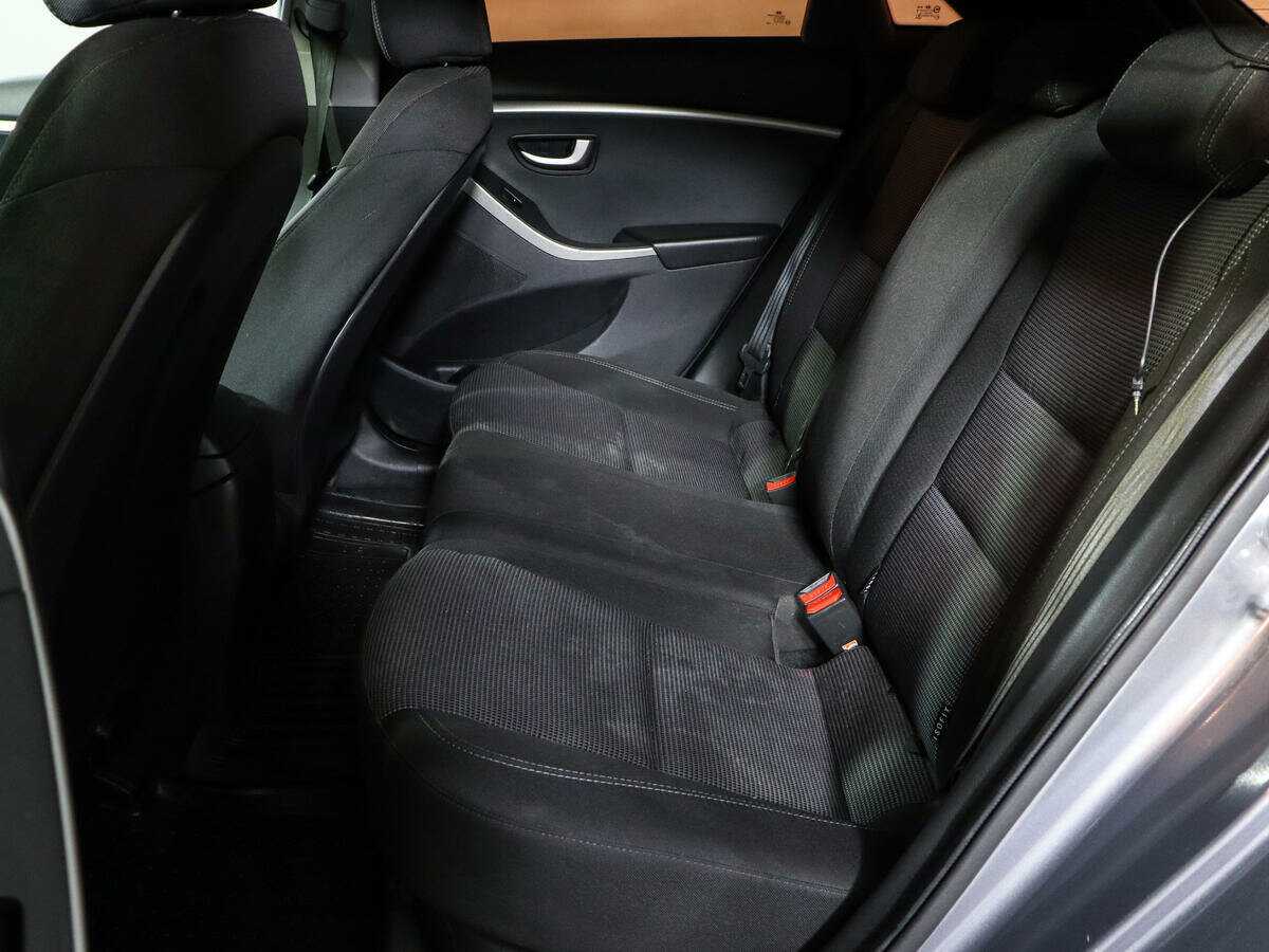 Б/У Хендай ай30 2012 года. Фото: #6