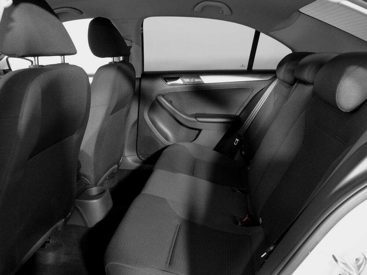 Б/У Фольксваген Джетта 2016 года. Фото: #9