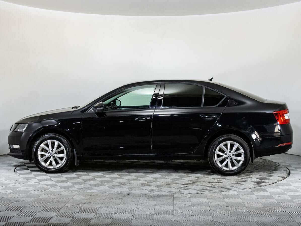 Б/У Шкода Октавия 2018 года. Фото: #7