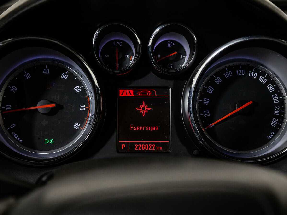 Б/У Опель Астра 2012 года. Фото: #9