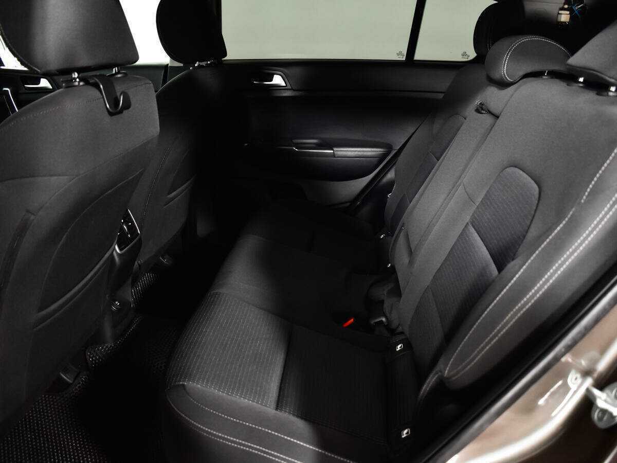 Б/У Киа Спортейдж 2017 года. Фото: #9