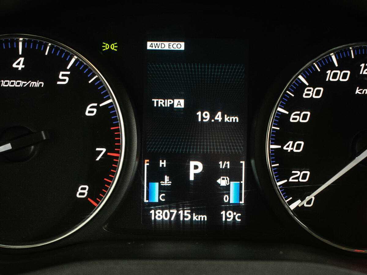 Б/У Митсубиши Оутлэндер 2013 года. Фото: #11